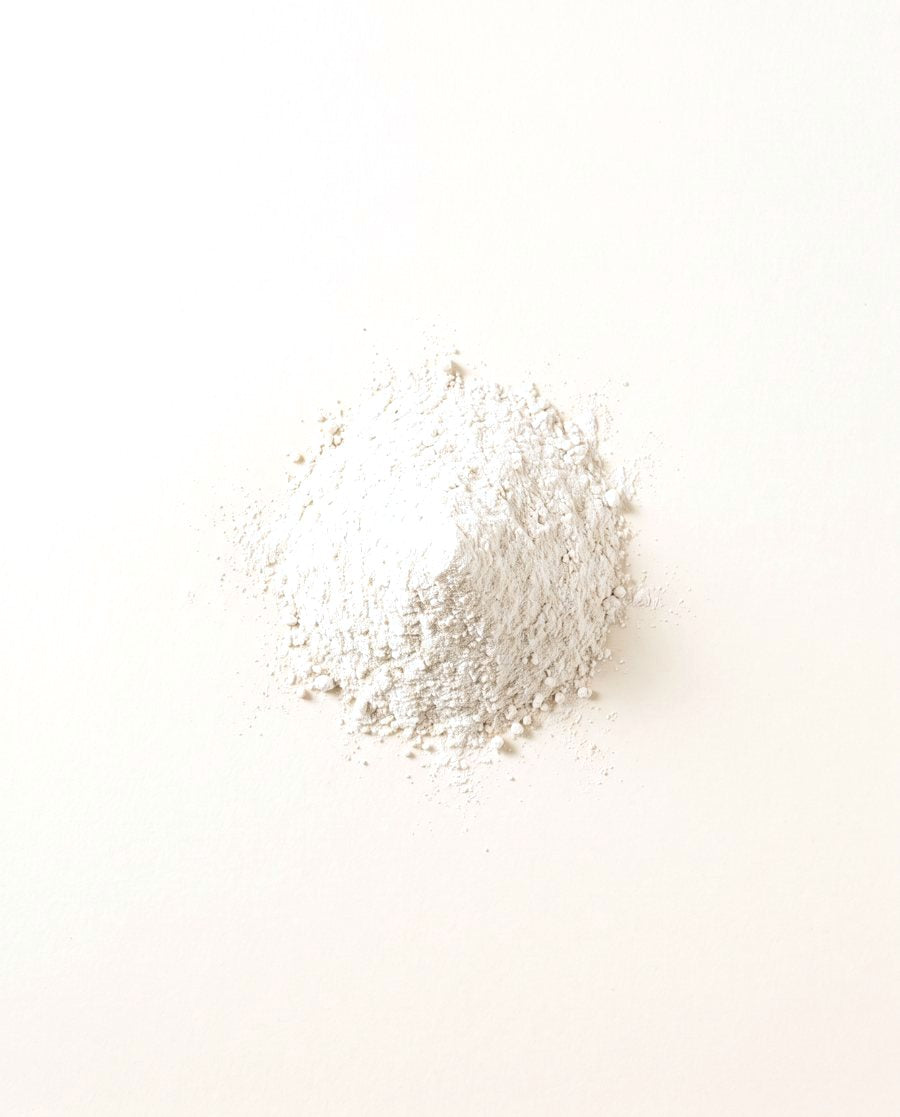 Fine off-white probiotic powder