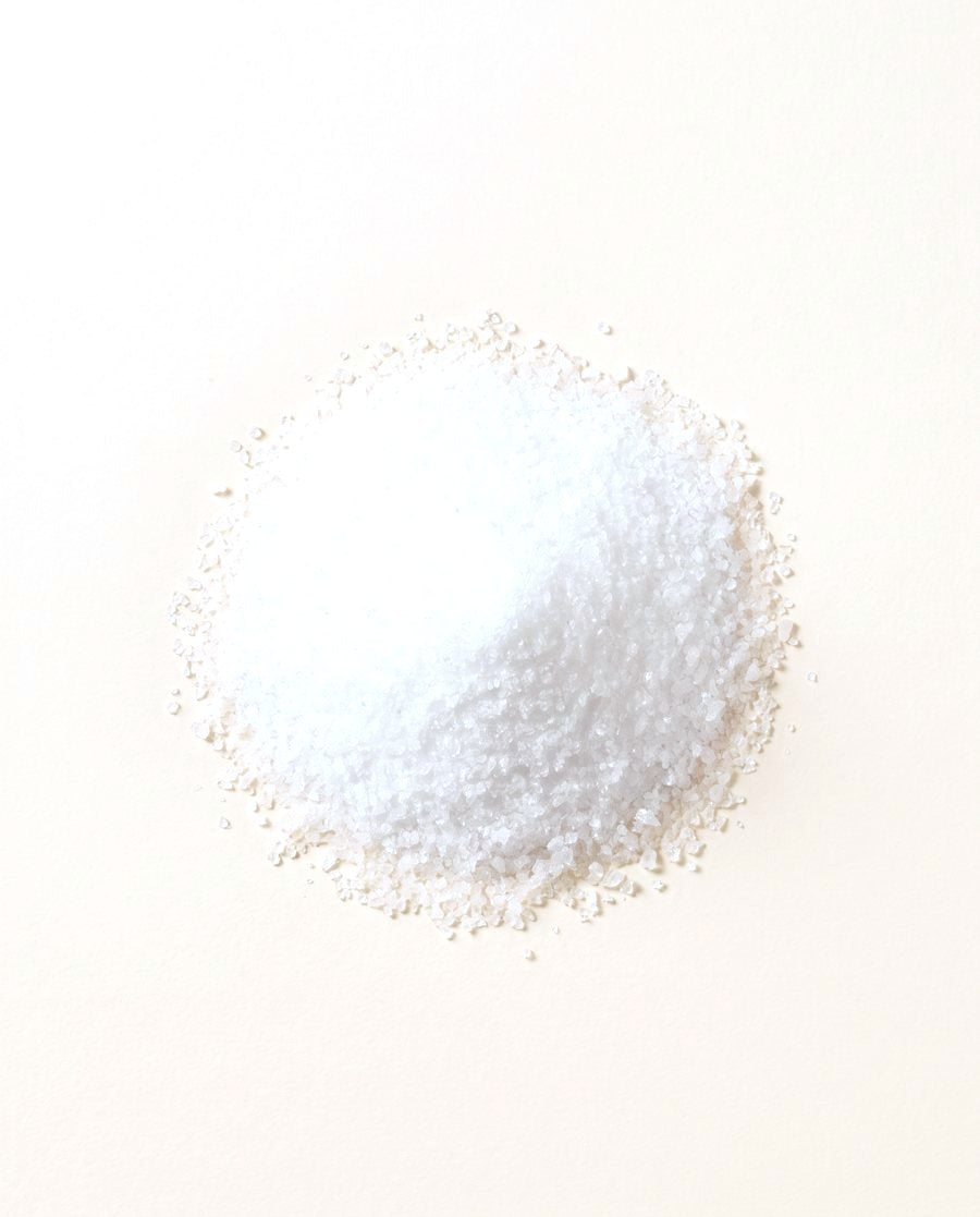 White crystalline potassium citrate powder